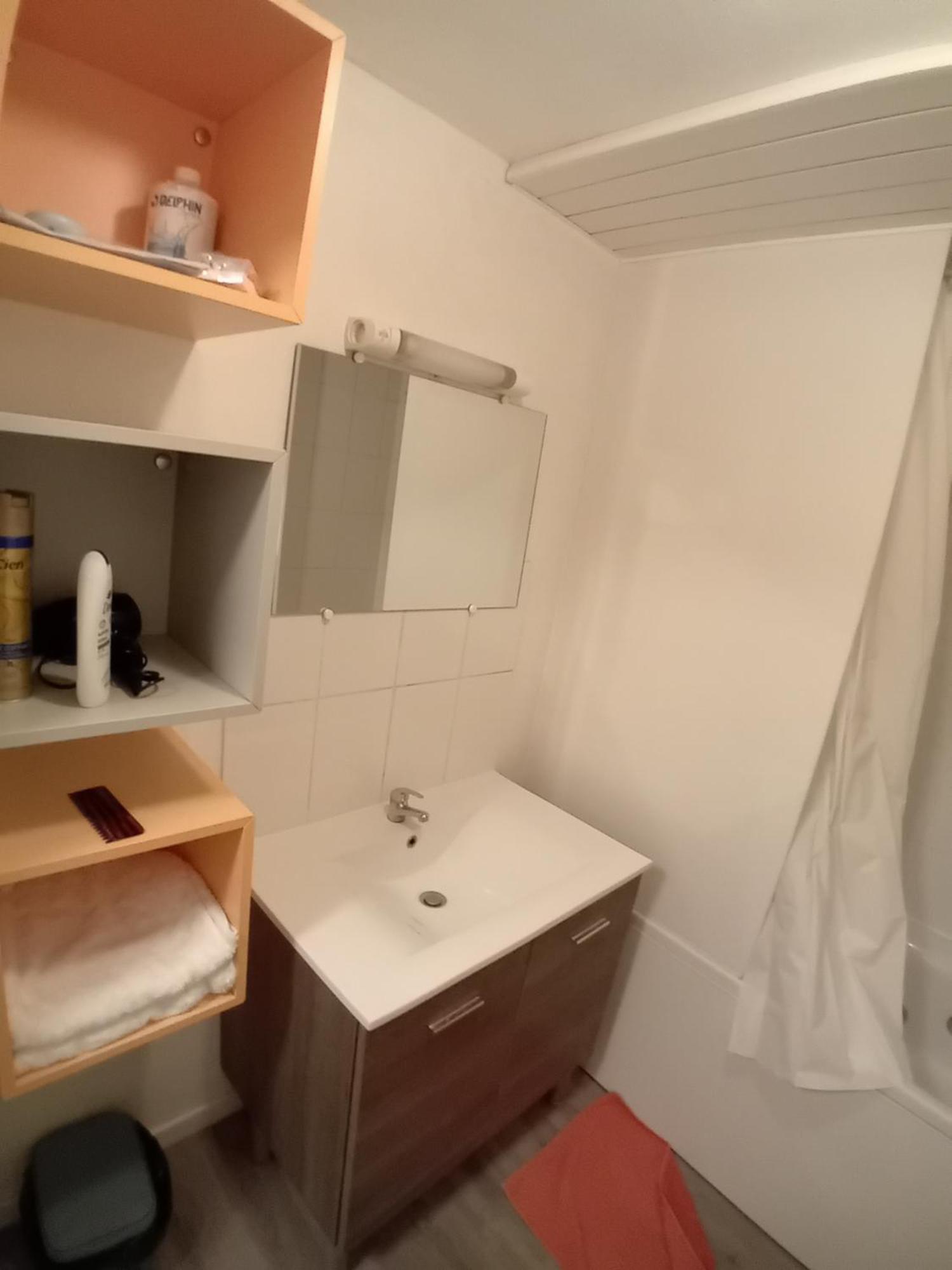 Appart Chartreux Baignoire Massante ,A 3 Minutes Du Centre En Bus! 2 Etoiles Atout France Voiron Kültér fotó